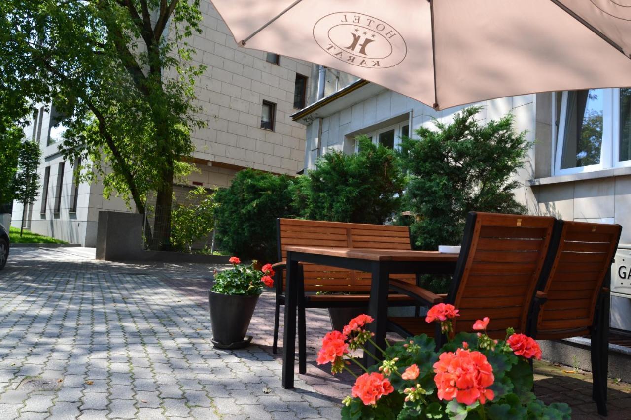 Karat Bed & Breakfast วอร์ซอ ภายนอก รูปภาพ