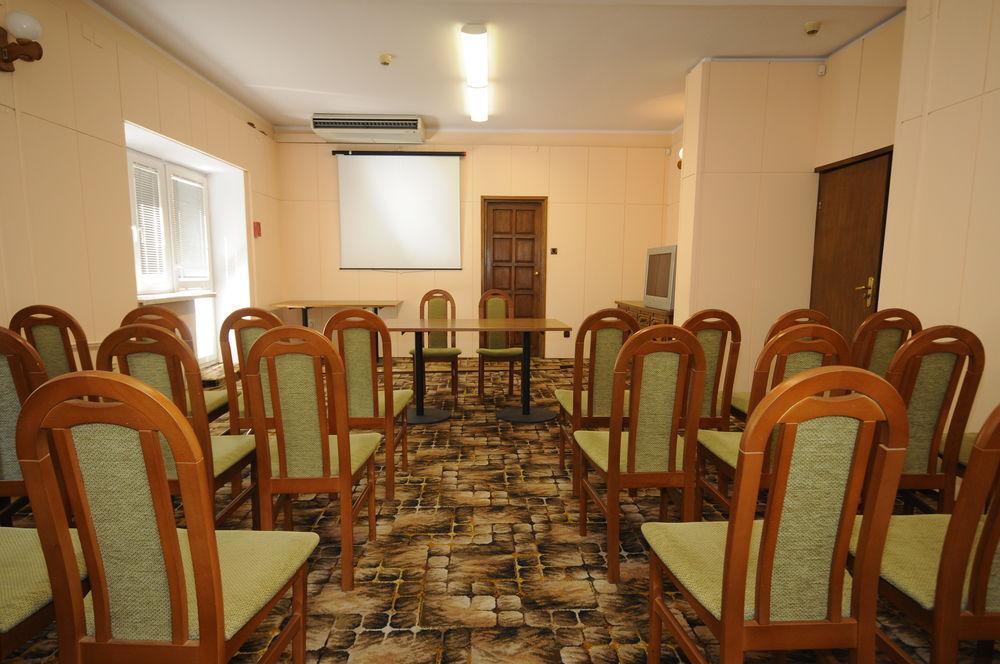 Karat Bed & Breakfast วอร์ซอ ภายนอก รูปภาพ